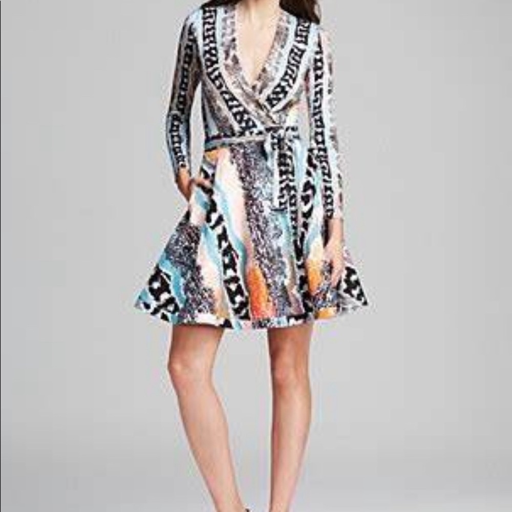 Diane Von Furstenberg Amelia Wrap Dress Size 2